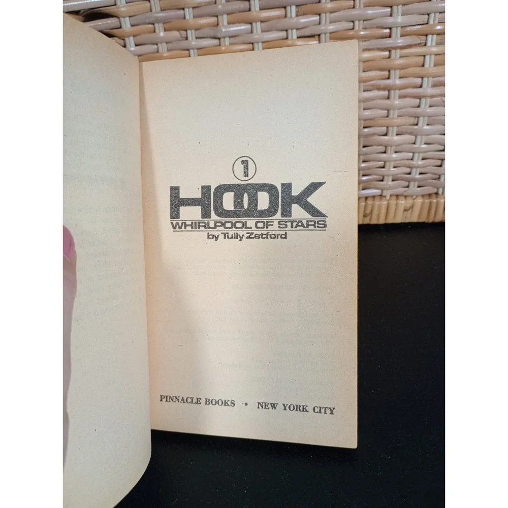 HOOK #1 Whirlpool of Stars by Tully‎ Zetford, 1975 1st Print PB